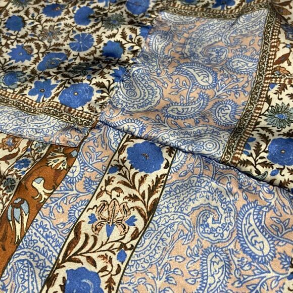 dRA Los Angeles Oversized Floral & Paisley Button Up size M - Picture 7 of 9